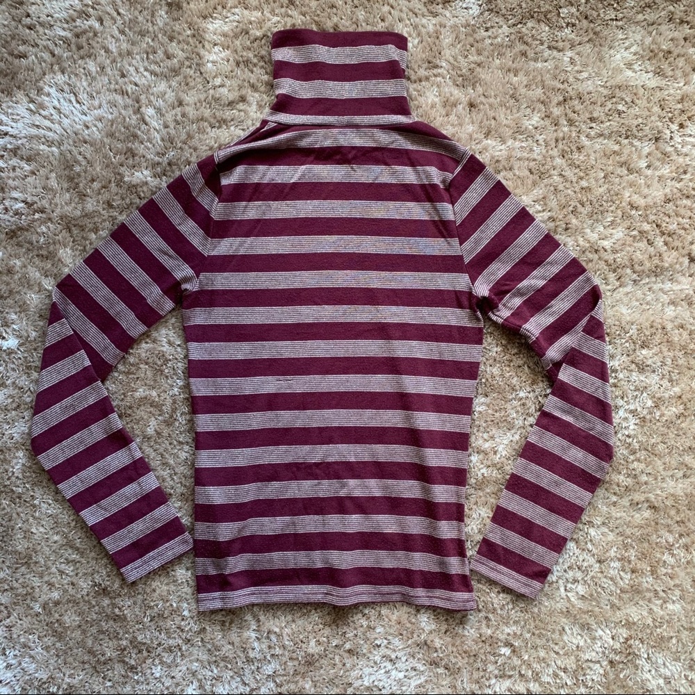 Small Casual Red Striped Hollister Turtle Neck